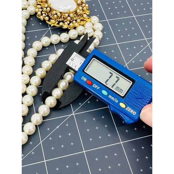 VTG Florenza Necklace Faux Pearl Cabochon Clasp Three Strand 8mm Estate Jewelry - Picture 12 of 14